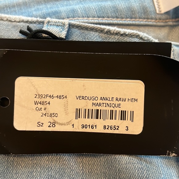 BRAND NEW PAIGE jeans ! - Picture 6 of 6